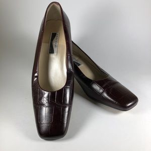 Caress’s Women’s Heel Brown Leather 9W